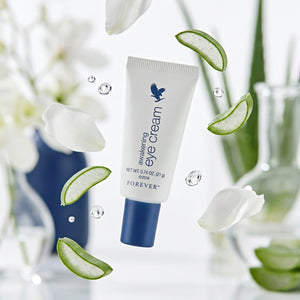 Forever Awakening Eye Cream ondersteunt een frisse uitstraling van de oogcontouren