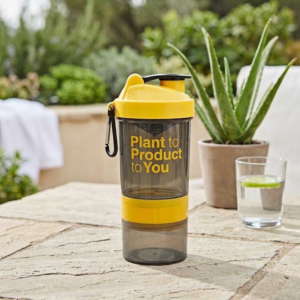 Pflanzen Sie das Produkt in den Schüttelbecher